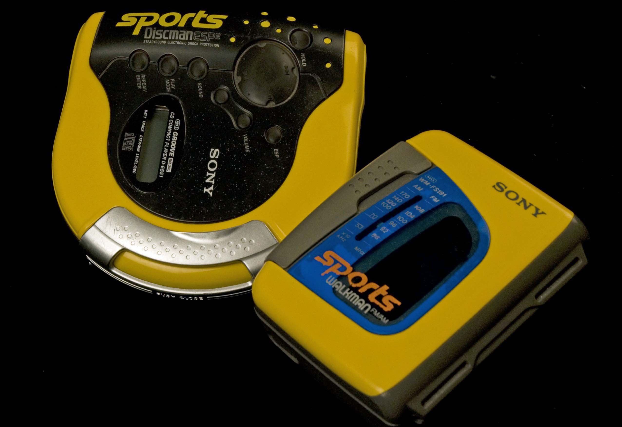 Sony Sports Walkman WMFS191 and Sony CD Walkman (Discman) NFSA