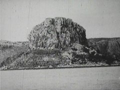 A still from Chez les Sauvages Australiens (1917) A still from Chez les Sauvages Australiens (1917)