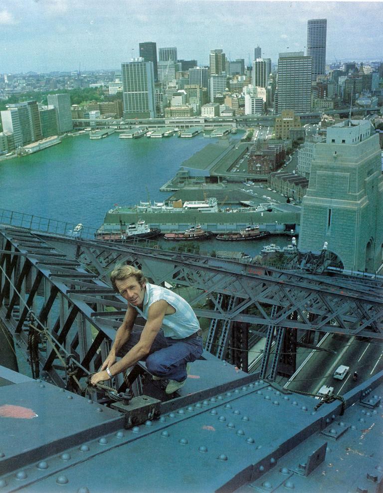 Paul Hogan working as a rigger on the Sydney Harbour Bridge