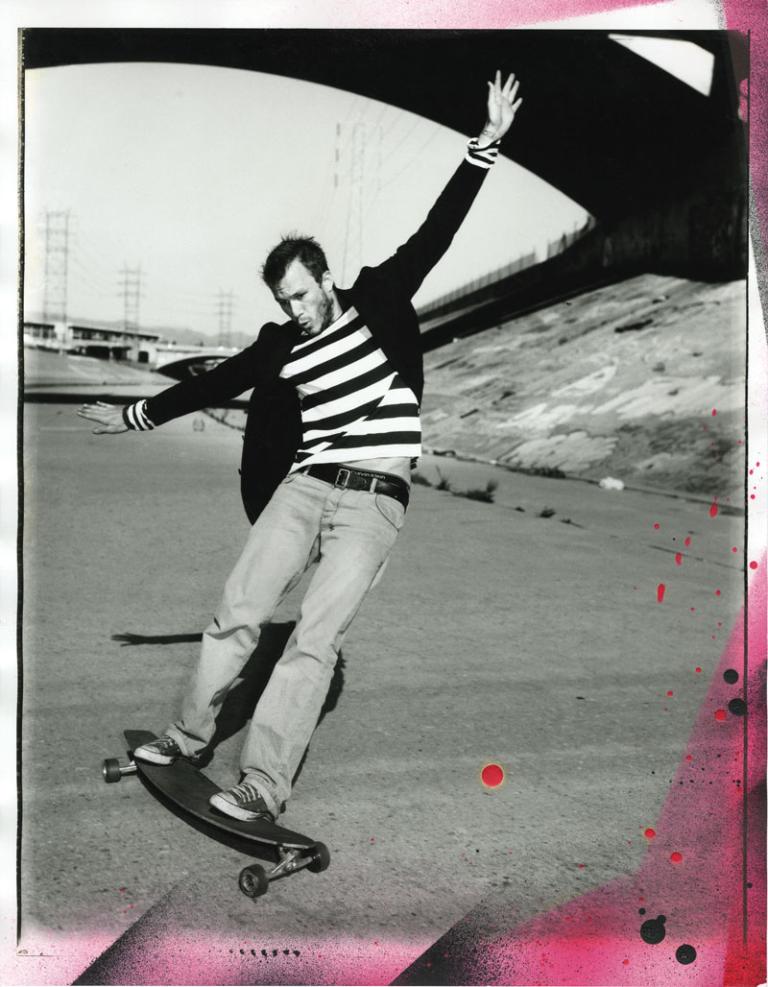 Heath Ledger in the LA River Heath Ledger riding a skateboard.