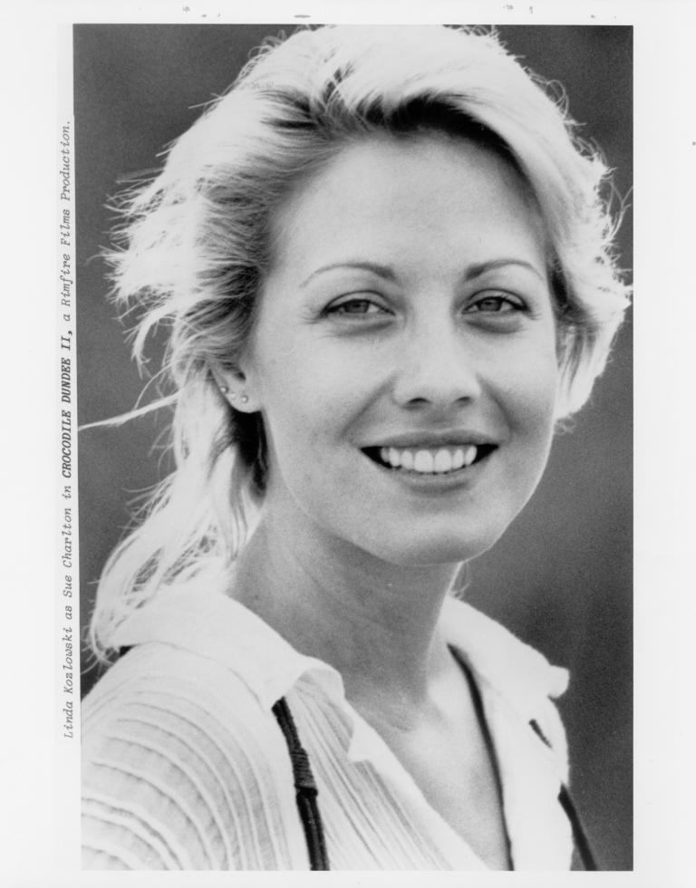 Linda Kozlowski Black and white production still of Sue Charlton (Linda Kozlowski)