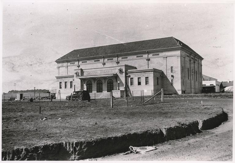 Capitol Theatre, Canberra Image of the newly built Captiol Theatre in Canberra 1927