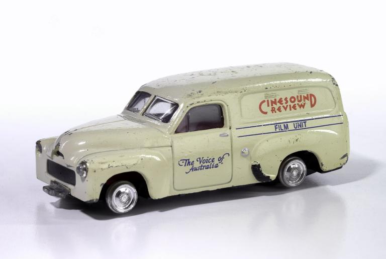Trax die cast scale model of cream coloured Cinesound News van