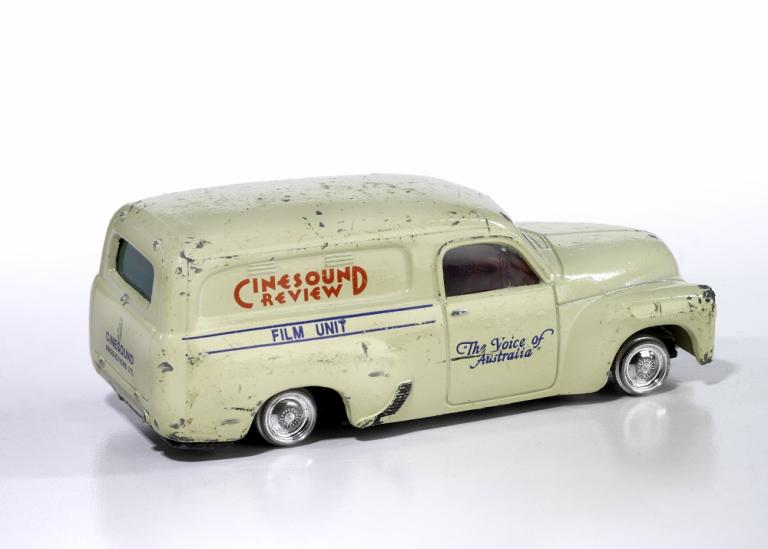 Trax die cast scale model of cream coloured Cinesound News van
