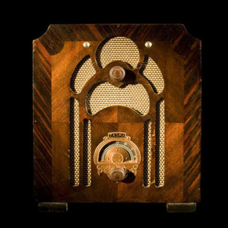 Australian radio series Tasma radio receiver c1930 National Film