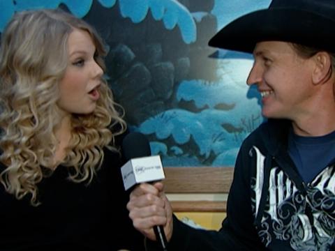 Taylor Swift being interviewed at CMC rocks the Snowys