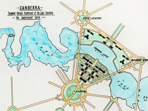 In this slide, the Central Basin is an unusual shape and quite different to the semi-circle feature that was proposed by Walter Burley Griffin.