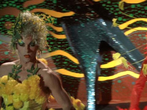 Guy Pearce reveals how Priscilla, Queen of the Desert had a