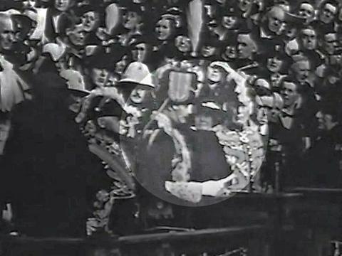 The Duke of Gloucester making a speech to a crowd in Melbourne in 1934