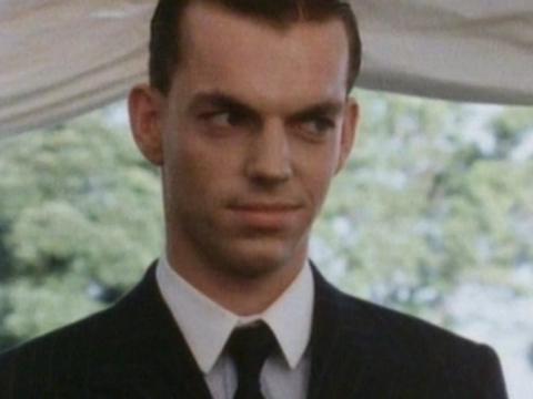 Douglas Jardine (Hugo Weaving)