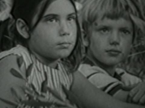 Alice (Jessica Ball) and friend Simon (Darren Jones)