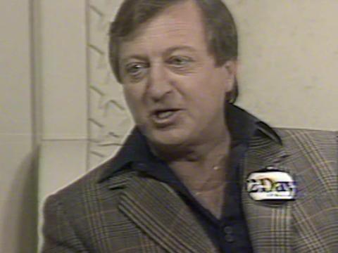Graham Kennedy on The Mike Walsh Show in 1980 wearing a 2DAY FM badge