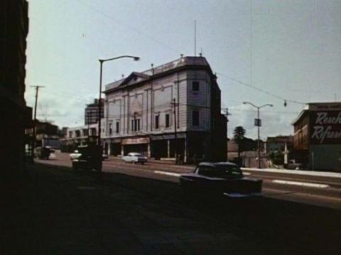 The North Sydney Orpheum Theatre before it was demolished in 1962 to make way for the construction of the Warringah Expressway