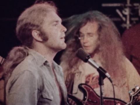 Billy Thorpe performing