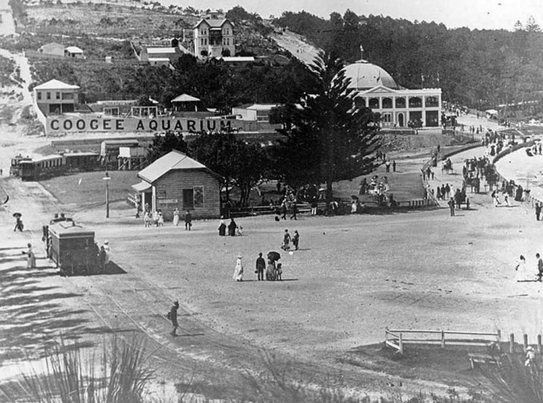 Coogee beach and aquarium, circa 1930