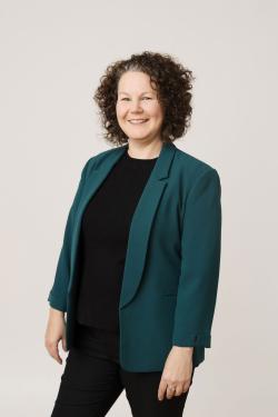 Portrait image of Rebecca Coronel