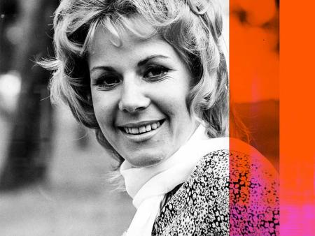 Close up of singer Liv Maesson, c1970