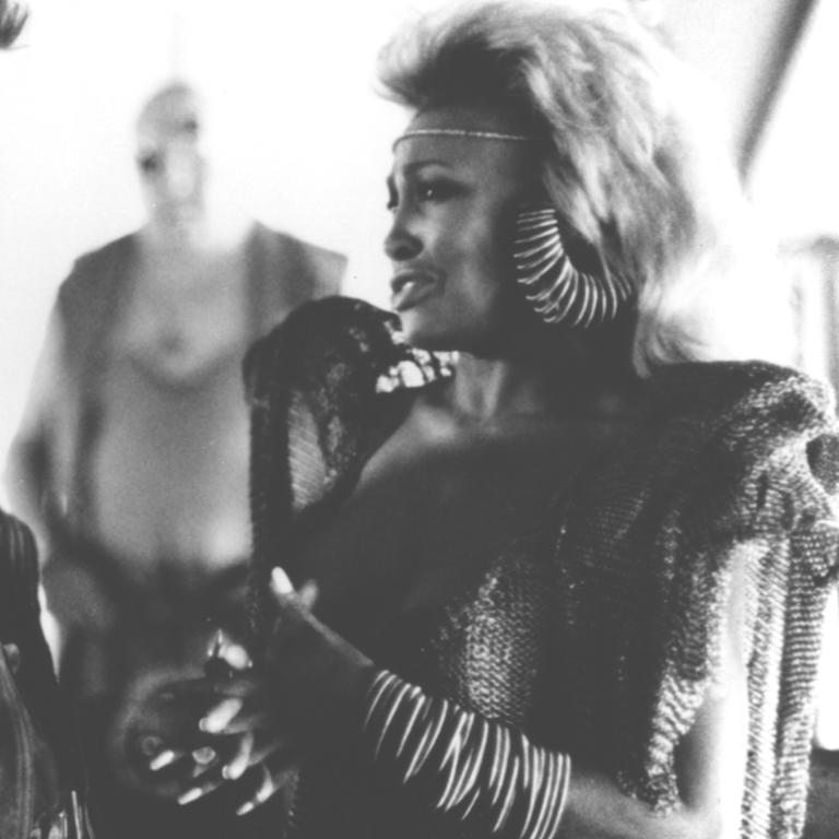 Mad Max and Aunty Entity in conversation in Mad Max Beyond Thunderdome