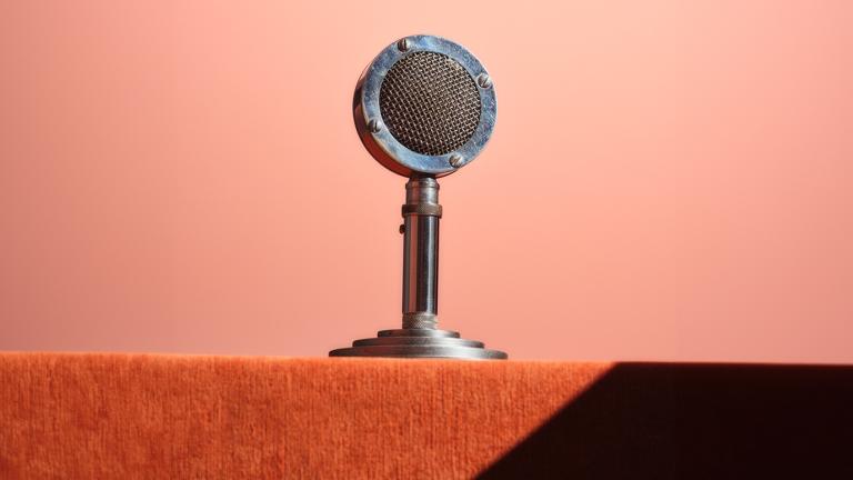 A crystal radio microphone from on a pedestal from 1933.
