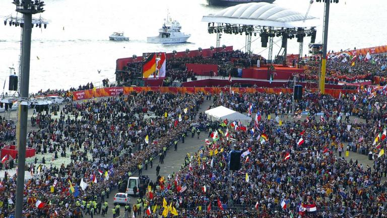 A large crowd of people at World Youth Day at Barangaroo, Sydney in July 2008.
