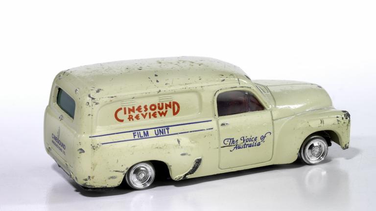 Trax die cast scale model of cream coloured Cinesound News van