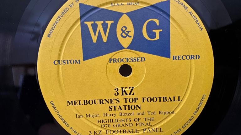 Radio 3KZ vinyl record Vinyl record from radio station 3KZ featuring audio of VFL commentary